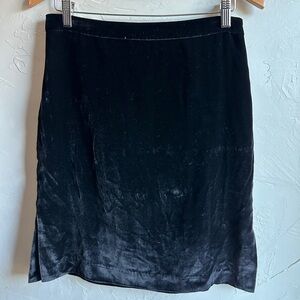 Madewell Black Velvet Skirt Classic Minimal Whimsigoth Goth Dark Academia Sz 4